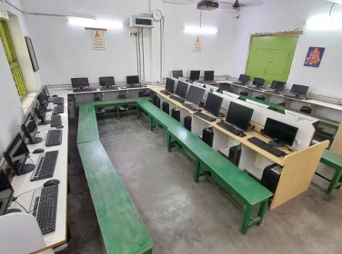 Matriculation School in Ashok Nagar